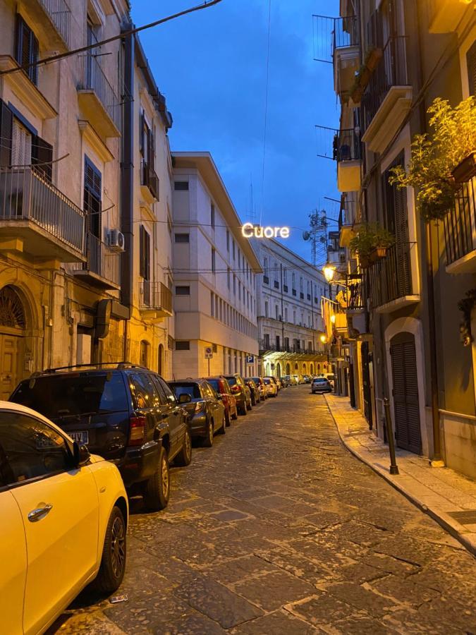 バーリ Apulia 35 Bed & Breakfast エクステリア 写真